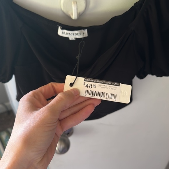 NWT twist knot top black - Picture 4 of 5